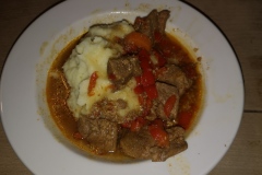 Voressen mit selber gemachtem Kartoffelstock